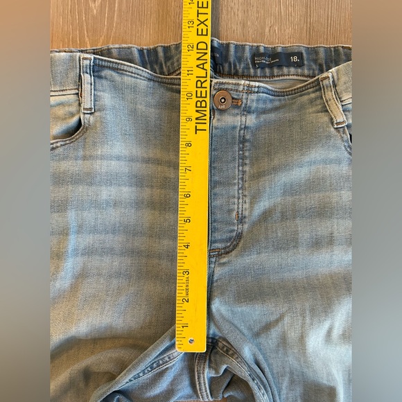 J. Jill High Rise Straight Leg Pull On Crop Jeans Light Wash Blue Sz 18 Stretch - Picture 9 of 11